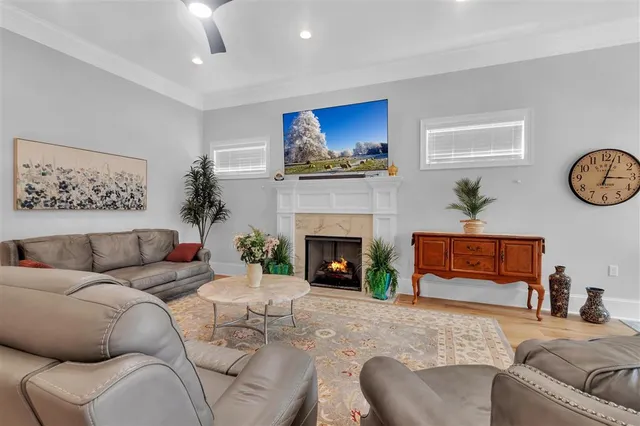 $525,000 | 1220 Five Oaks Drive, Lake Charles, LA 70605