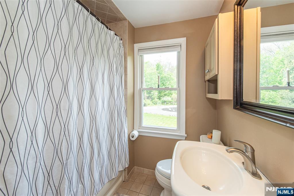 2 Red Mine Road Wanaque, NJ 07465 - Photo 13 of 28 Gallery Image 13