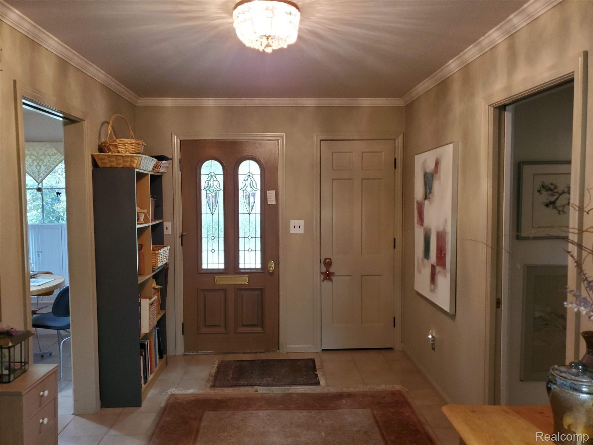 1230 Fox Chase Road Bloomfield Hills, MI 48301 - Photo 13 of 32 20210521_172721.jpg