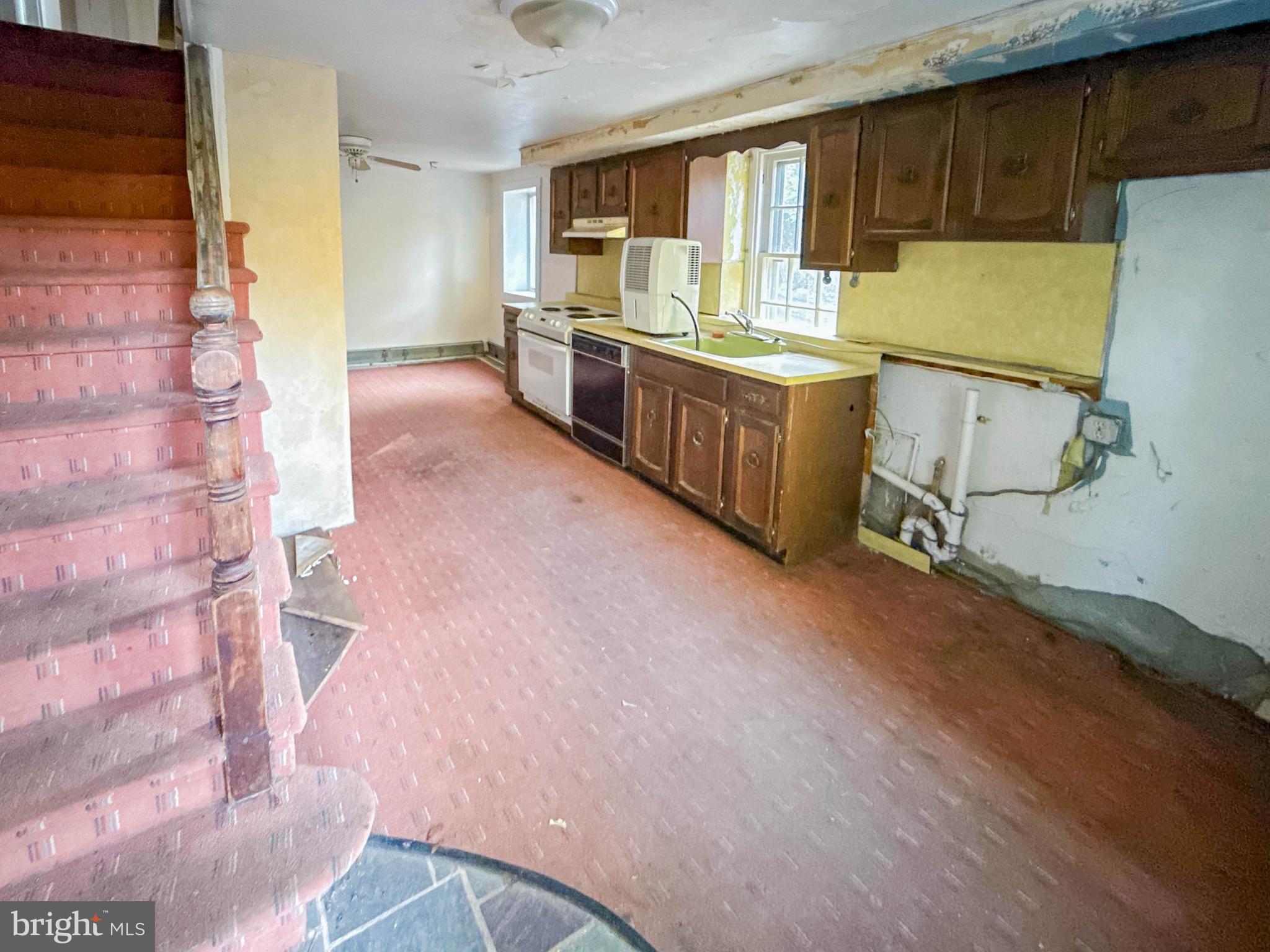 3112 Honeysuckle Road Bethlehem, PA 18015 - Photo 8 of 34