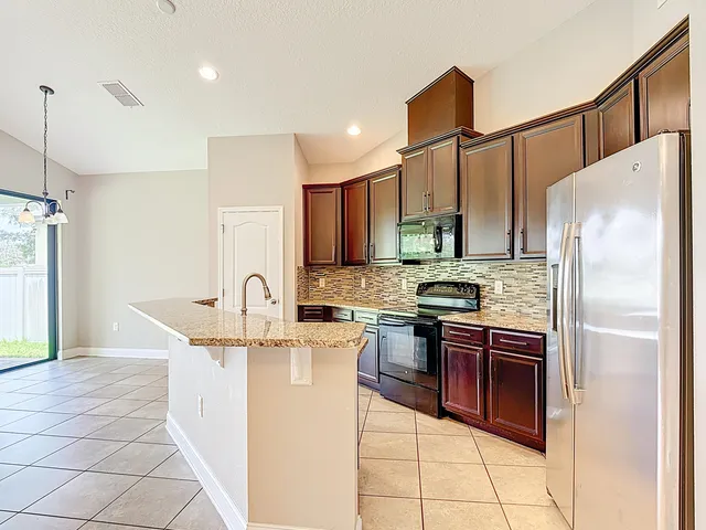 $2,200 | 5103 Appenine Loop West, St. Cloud, FL 34771