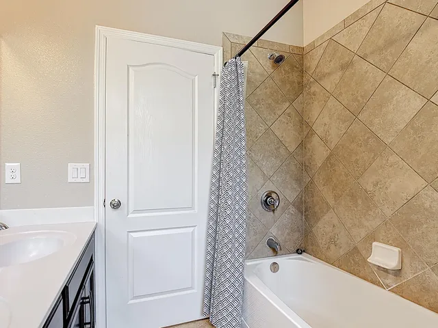 $2,200 | 5103 Appenine Loop West, St. Cloud, FL 34771