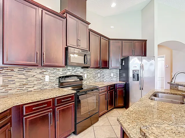 $2,200 | 5103 Appenine Loop West, St. Cloud, FL 34771