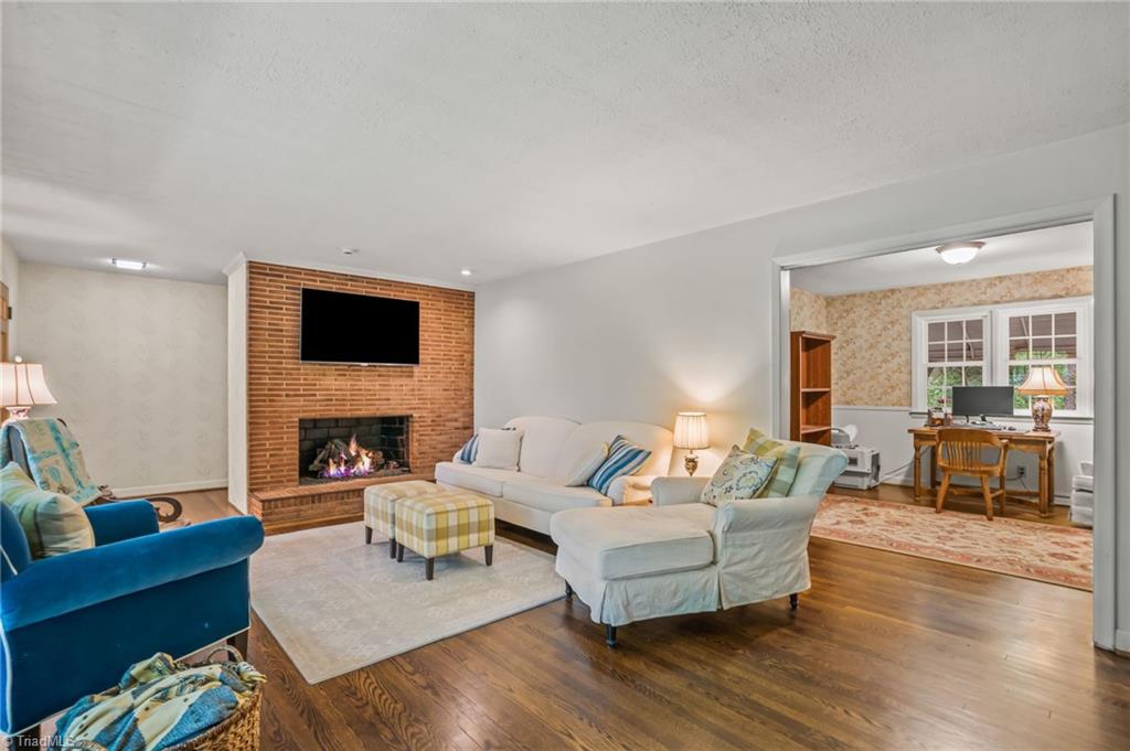 2724 Tudor Road Winston-Salem, NC 27106 - Photo 11 of 50 Gallery Image 11