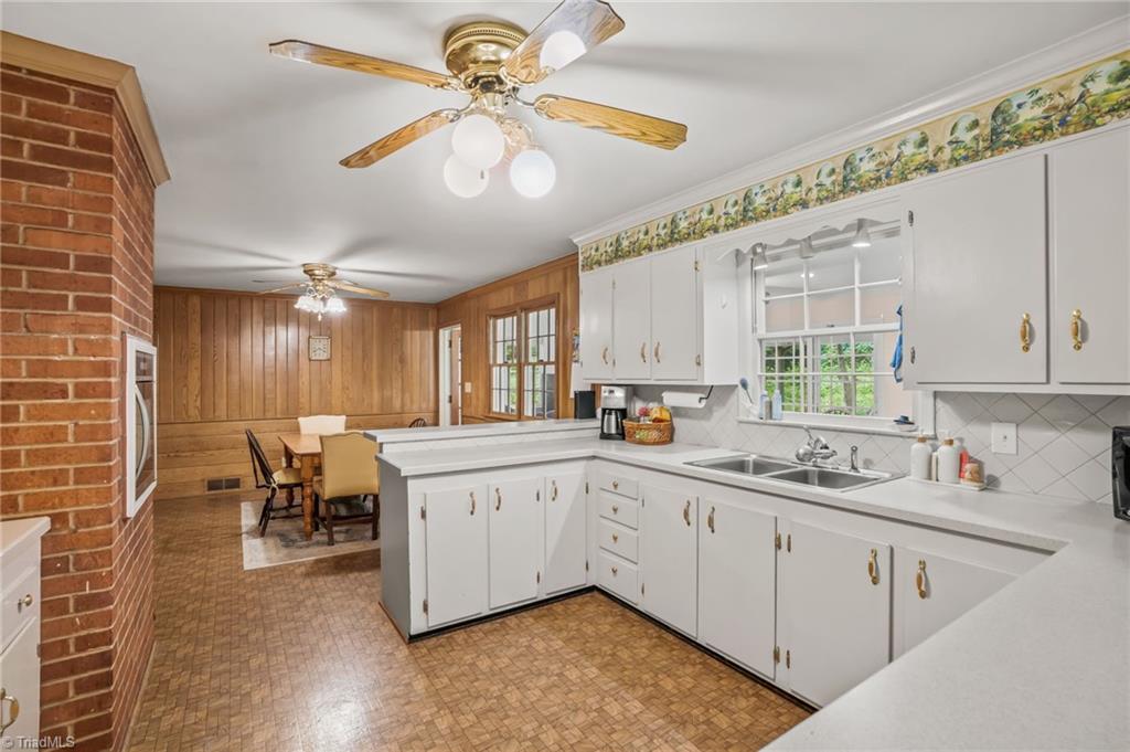 2724 Tudor Road Winston-Salem, NC 27106 - Photo 14 of 50 Gallery Image 14