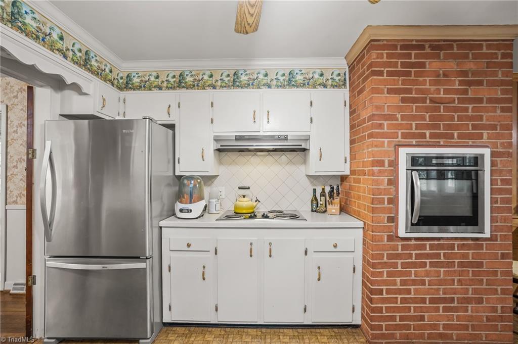 2724 Tudor Road Winston-Salem, NC 27106 - Photo 15 of 50 Gallery Image 15