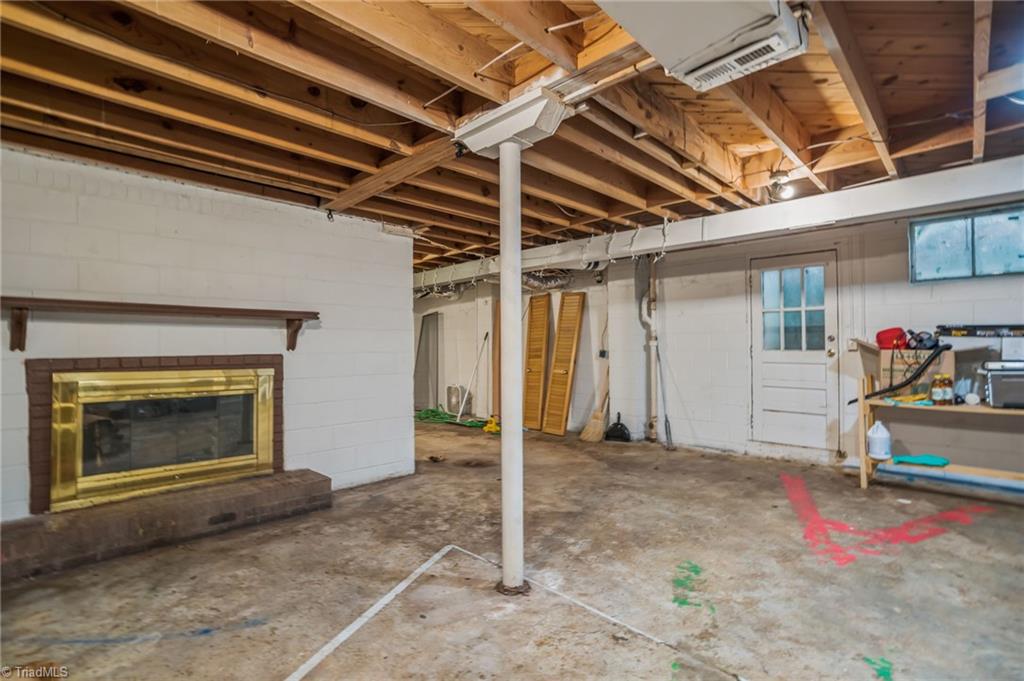 2724 Tudor Road Winston-Salem, NC 27106 - Photo 36 of 50 Gallery Image 36
