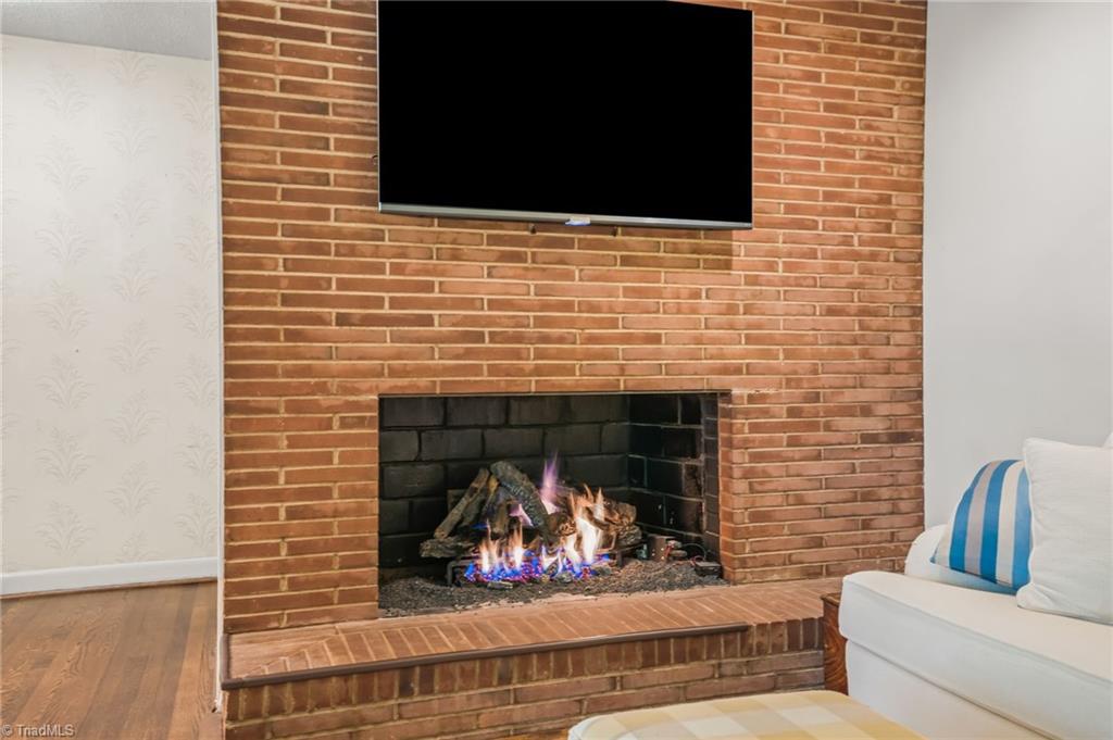 2724 Tudor Road Winston-Salem, NC 27106 - Photo 9 of 50 Gallery Image 9