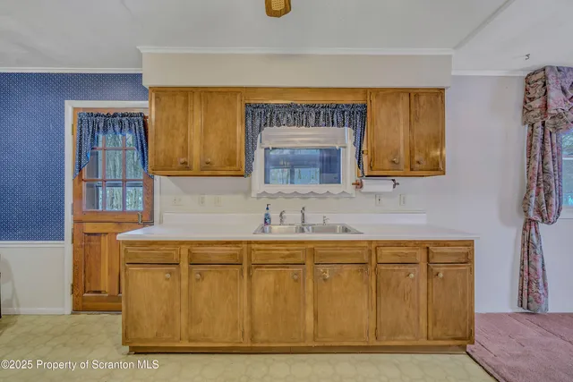 $250,000 | 34 White Birch Road, Dalton, PA 18414