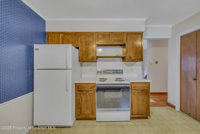 $250,000 | 34 White Birch Road, Dalton, PA 18414