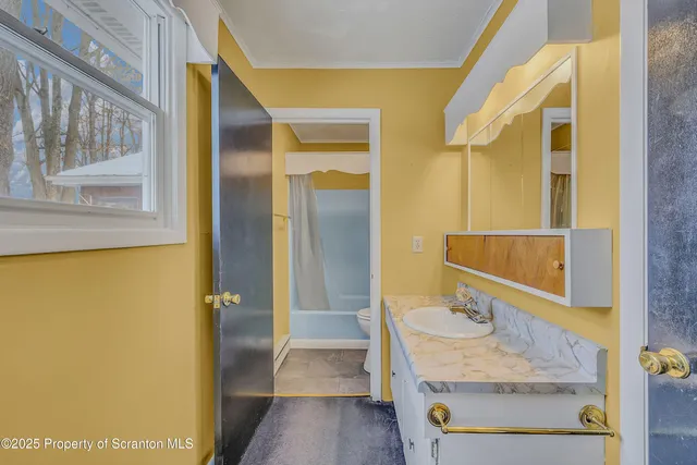 $250,000 | 34 White Birch Road, Dalton, PA 18414