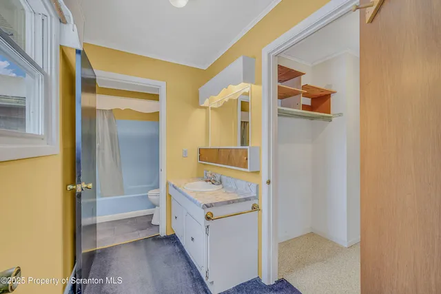 $250,000 | 34 White Birch Road, Dalton, PA 18414