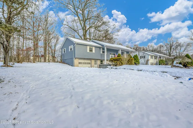 $250,000 | 34 White Birch Road, Dalton, PA 18414