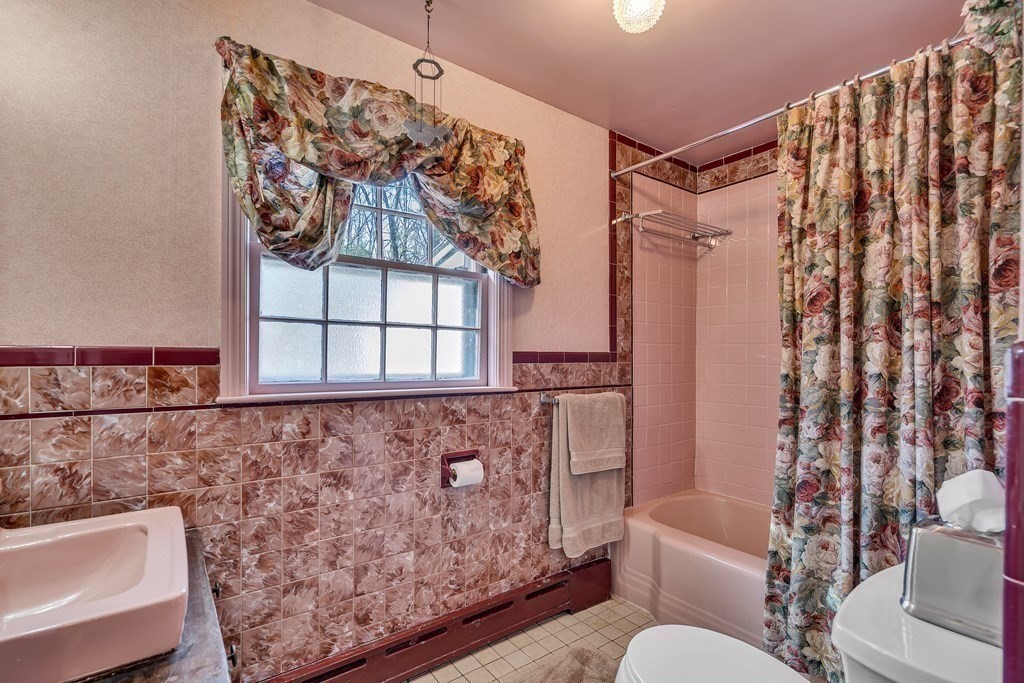 821 Boston Post Road Sudbury, MA 01776 - Photo 16 of 34