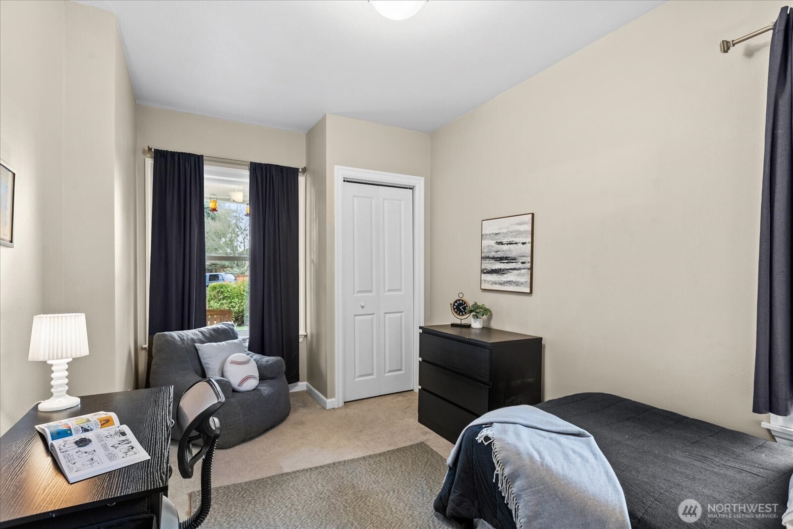 2513 Cleveland Avenue Everett, WA 98201 - Photo 17 of 38