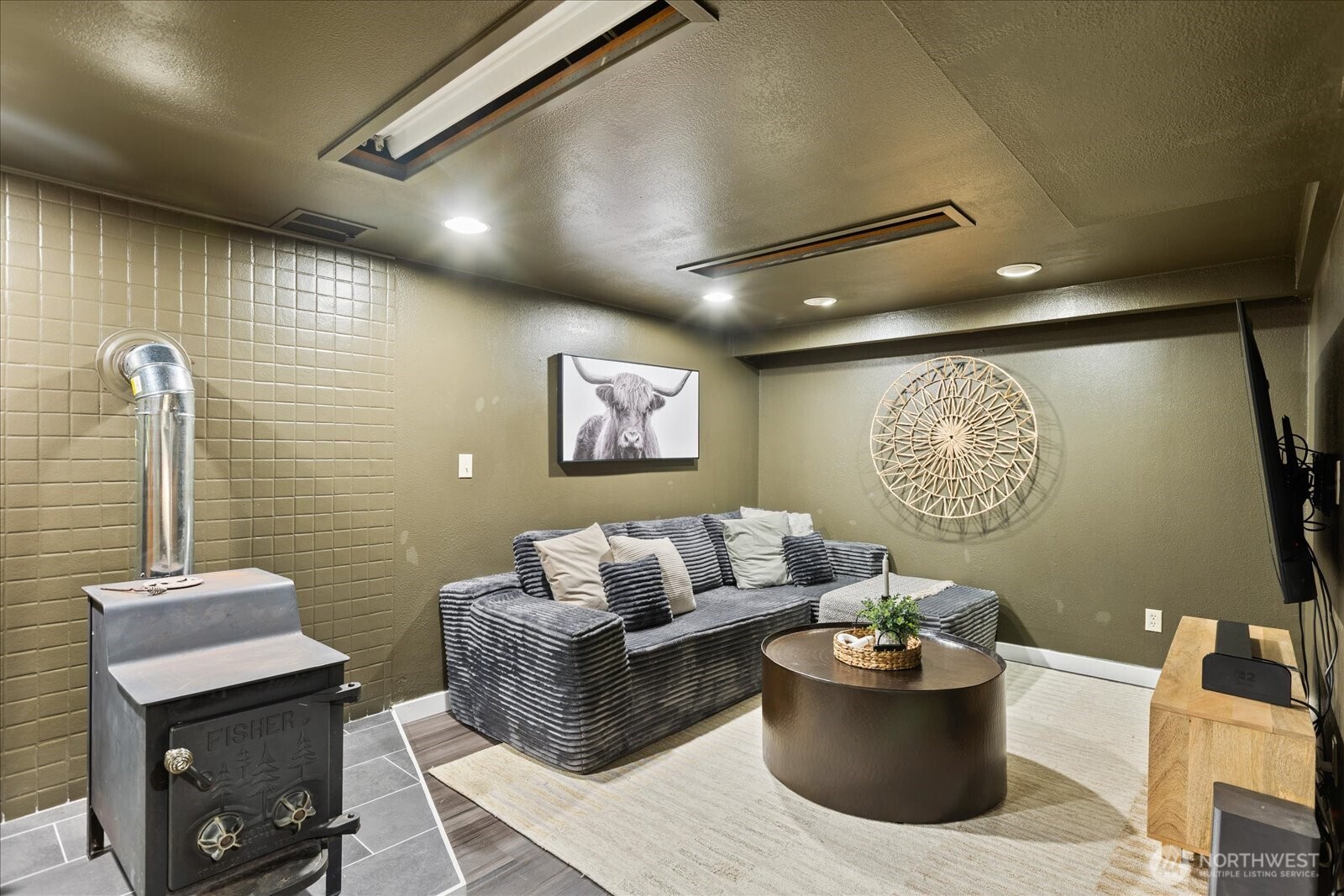 2513 Cleveland Avenue Everett, WA 98201 - Photo 25 of 38