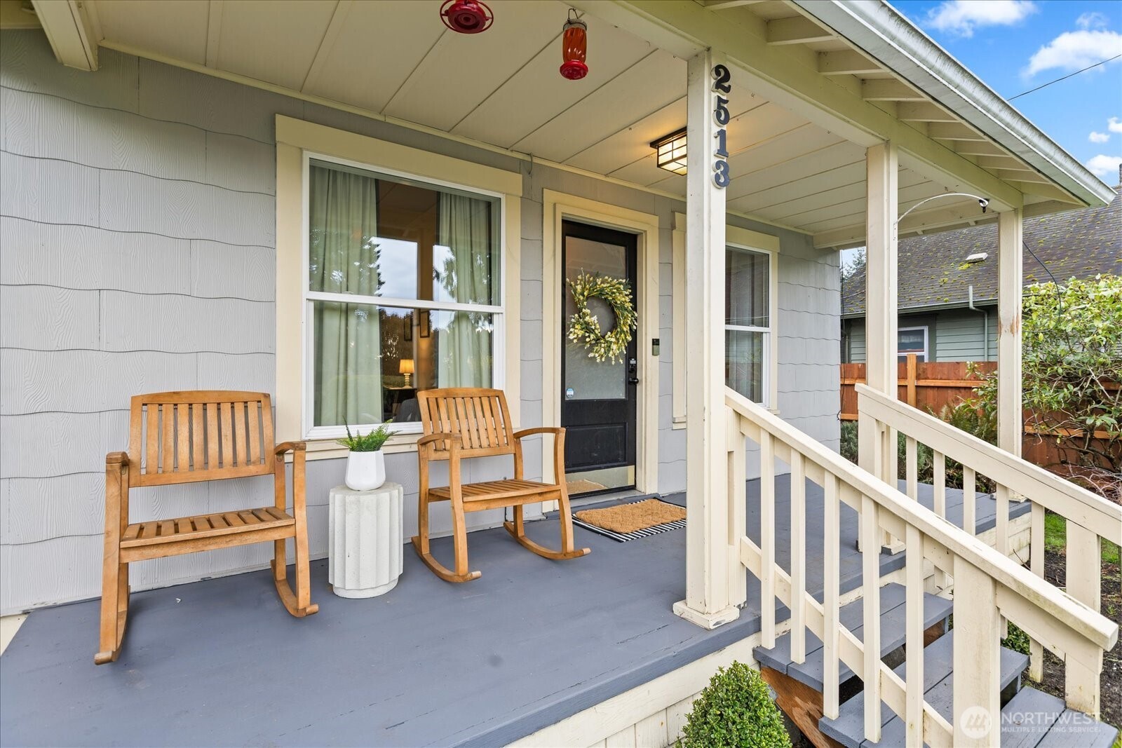 2513 Cleveland Avenue Everett, WA 98201 - Photo 3 of 38