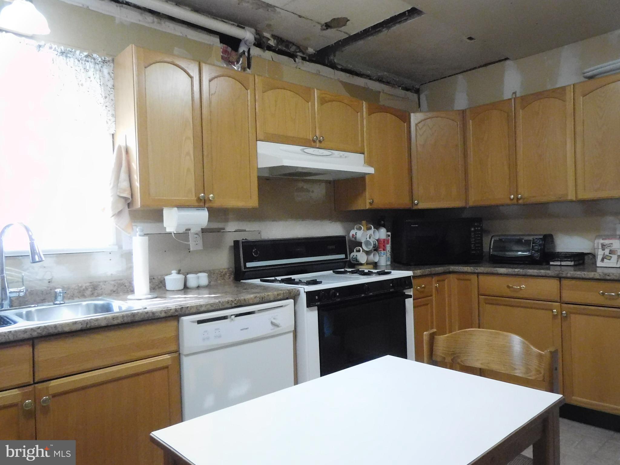 339 East Washington Street Riverside, NJ 08075 - Photo 26 of 53 Kitchen .