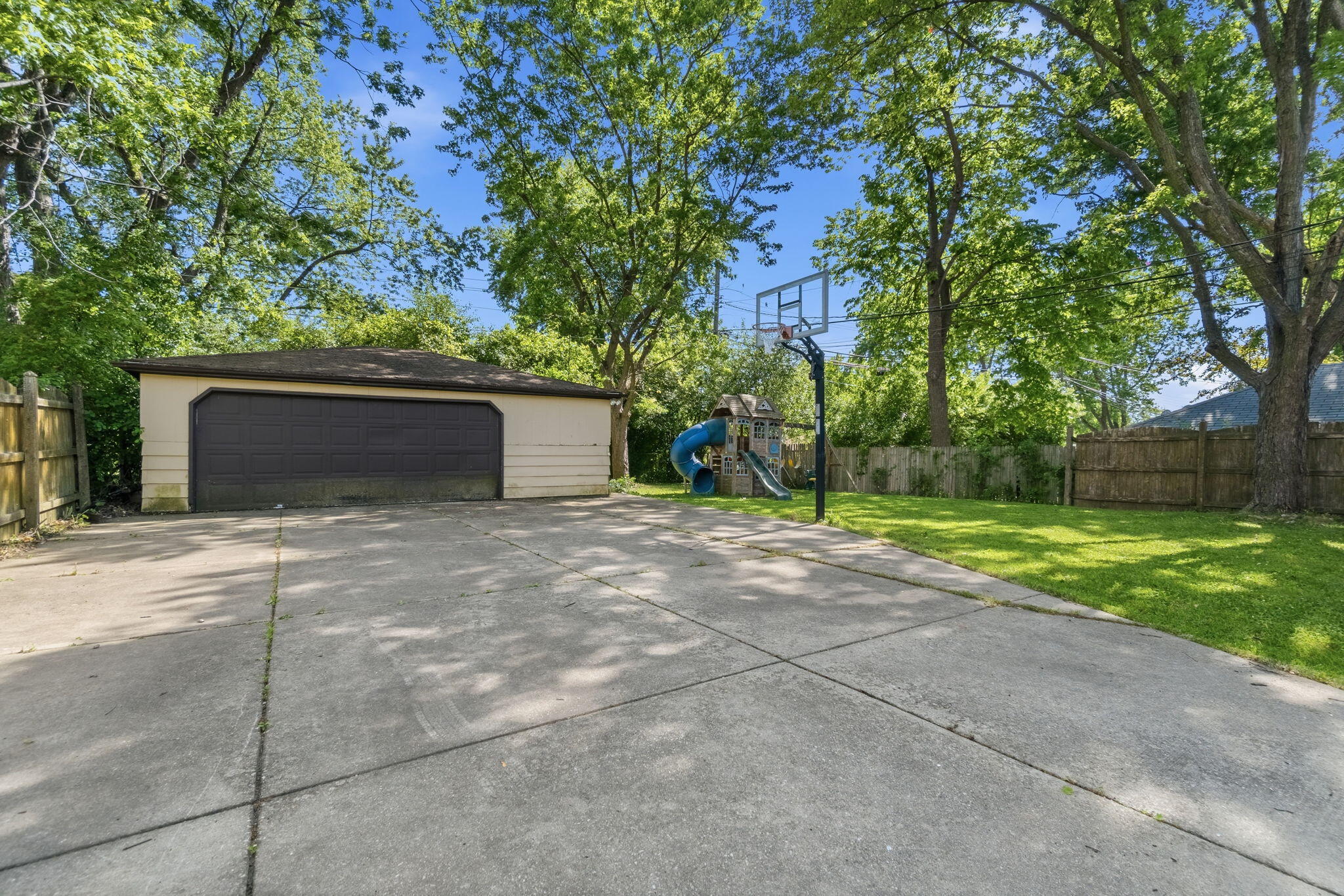 10501 West Silver Spring Drive Milwaukee, WI 53225 - Photo 34 of 57 2-web-or-mls-_DSC8114-HDR