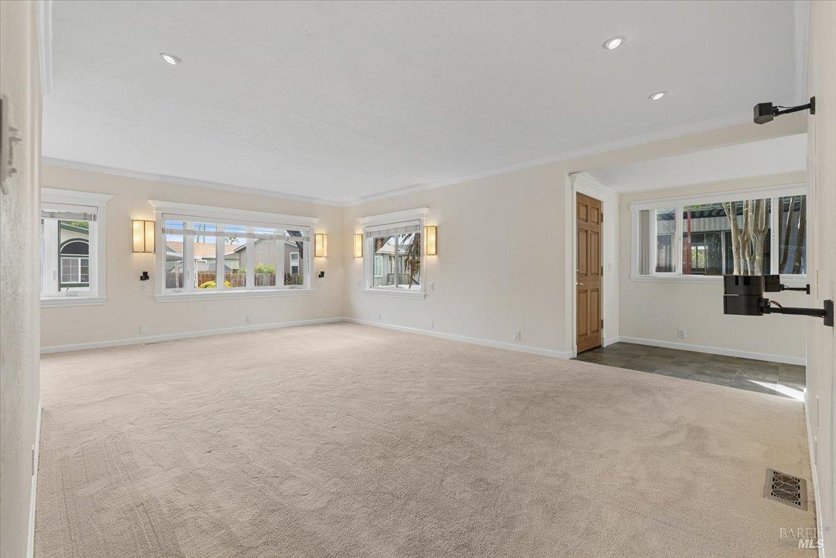 300 Stony Point Road, Unit 105 Petaluma, CA 94952 - Photo 13 of 43 Gallery Image 13