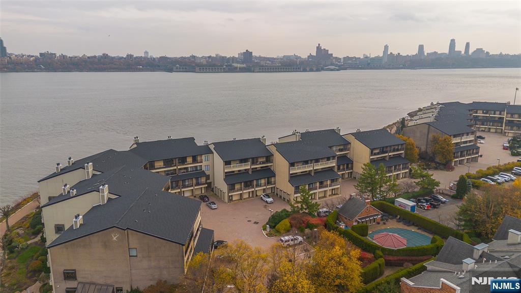 1225 River Road, Unit 7D Edgewater, NJ 07020 - Photo 3 of 41