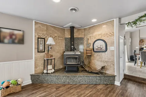 $399,000 | 26735 Highway 173, Antioch, IL 60002