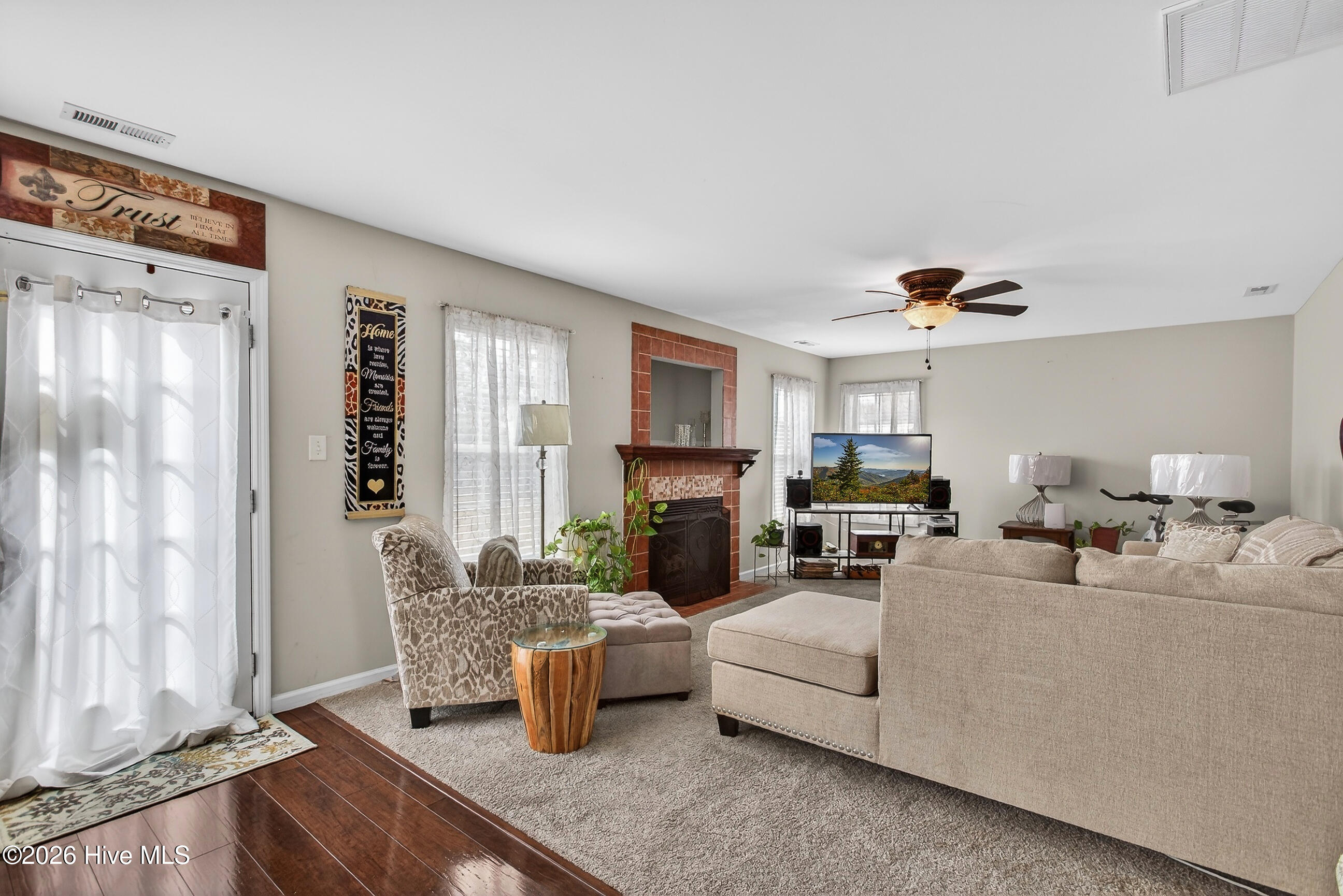 107 Brookhaven Drive Richlands, NC 28574 - Photo 6 of 34 06