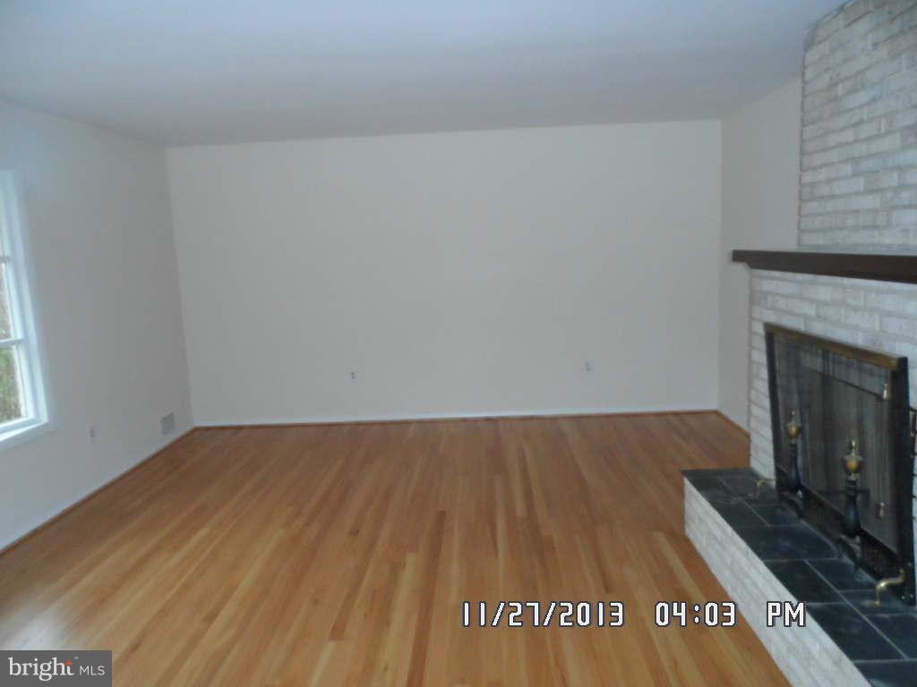 126 Hahn Road Westminster, MD 21157 - Photo 3 of 10 Living Room