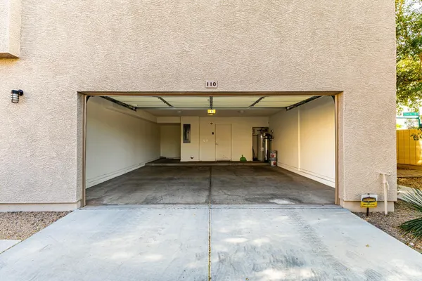 $2,295 | 2315 North 52nd Street, Unit 110, Phoenix, AZ 85008