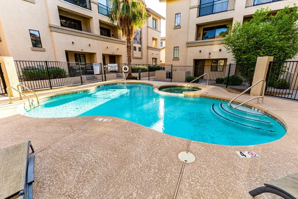 $2,295 | 2315 North 52nd Street, Unit 110, Phoenix, AZ 85008