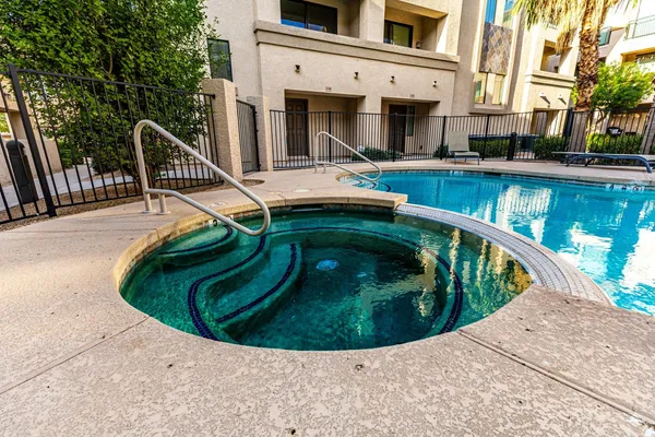 $2,295 | 2315 North 52nd Street, Unit 110, Phoenix, AZ 85008