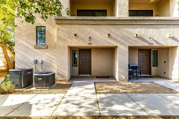 $2,295 | 2315 North 52nd Street, Unit 110, Phoenix, AZ 85008