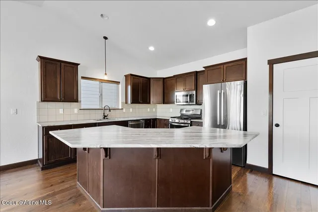 $650,000 | 7948 North Darlena Loop, Coeur D'Alene, ID 83815