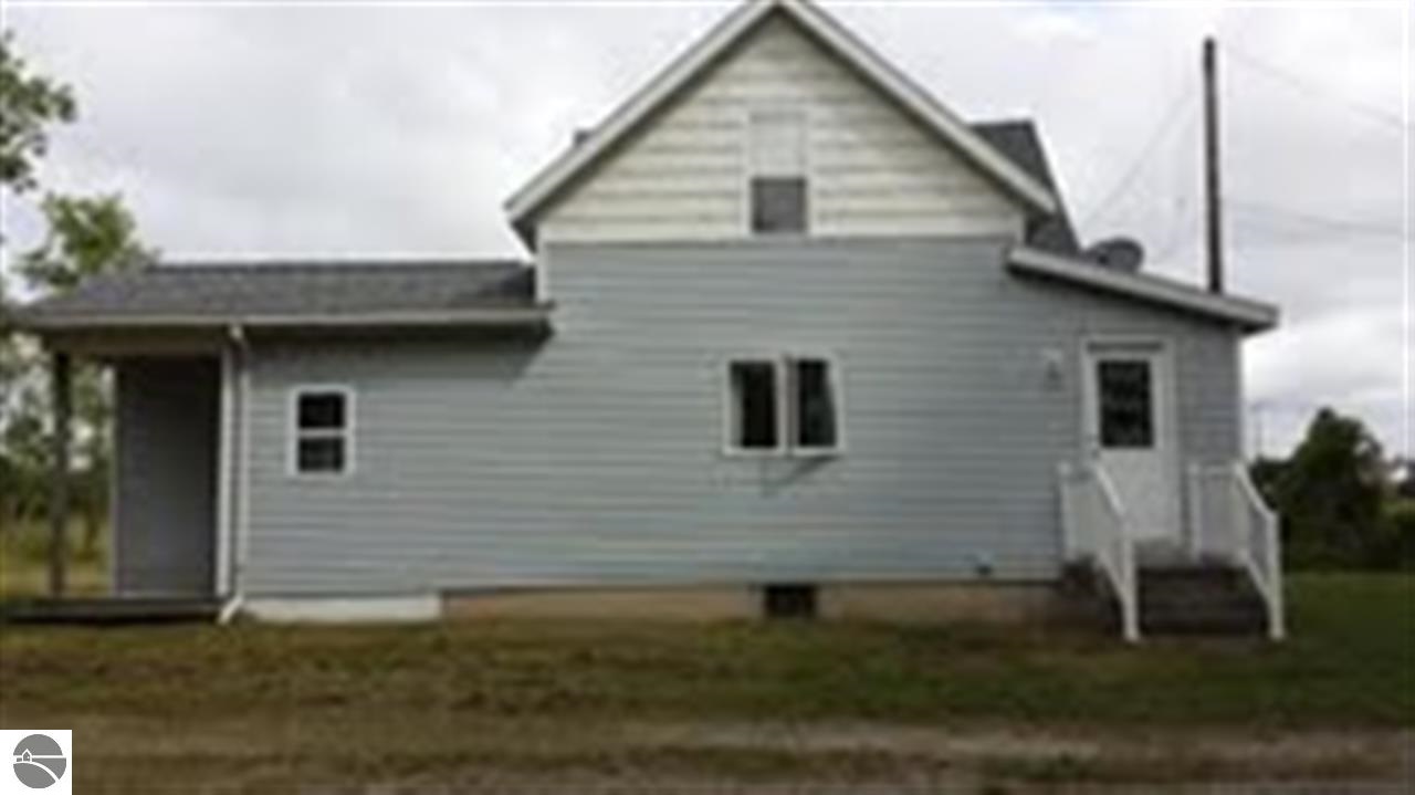 359 North Hale Road Twining, MI 48766 - Photo 3 of 14 1775841-2.JPG