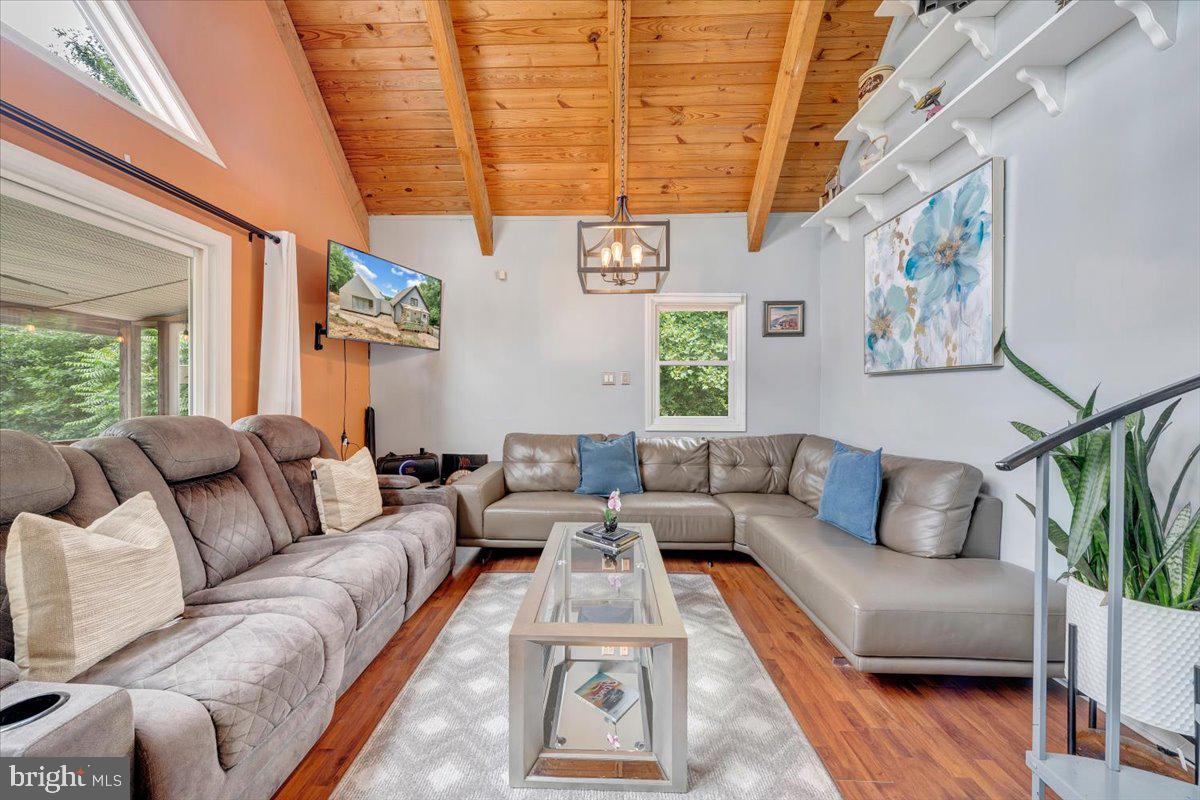 722 Foley Ridge Road Stuart, VA 24171 - Photo 10 of 67 Cozy retreat with vaulted ceilings.