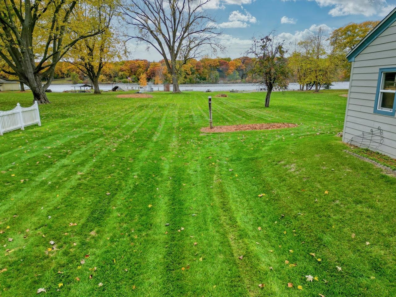 2230 South Riverside Drive Beloit, WI 53511 - Photo 2 of 10