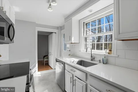 $549,900 | 514 Kingston Road, Oreland, PA 19075