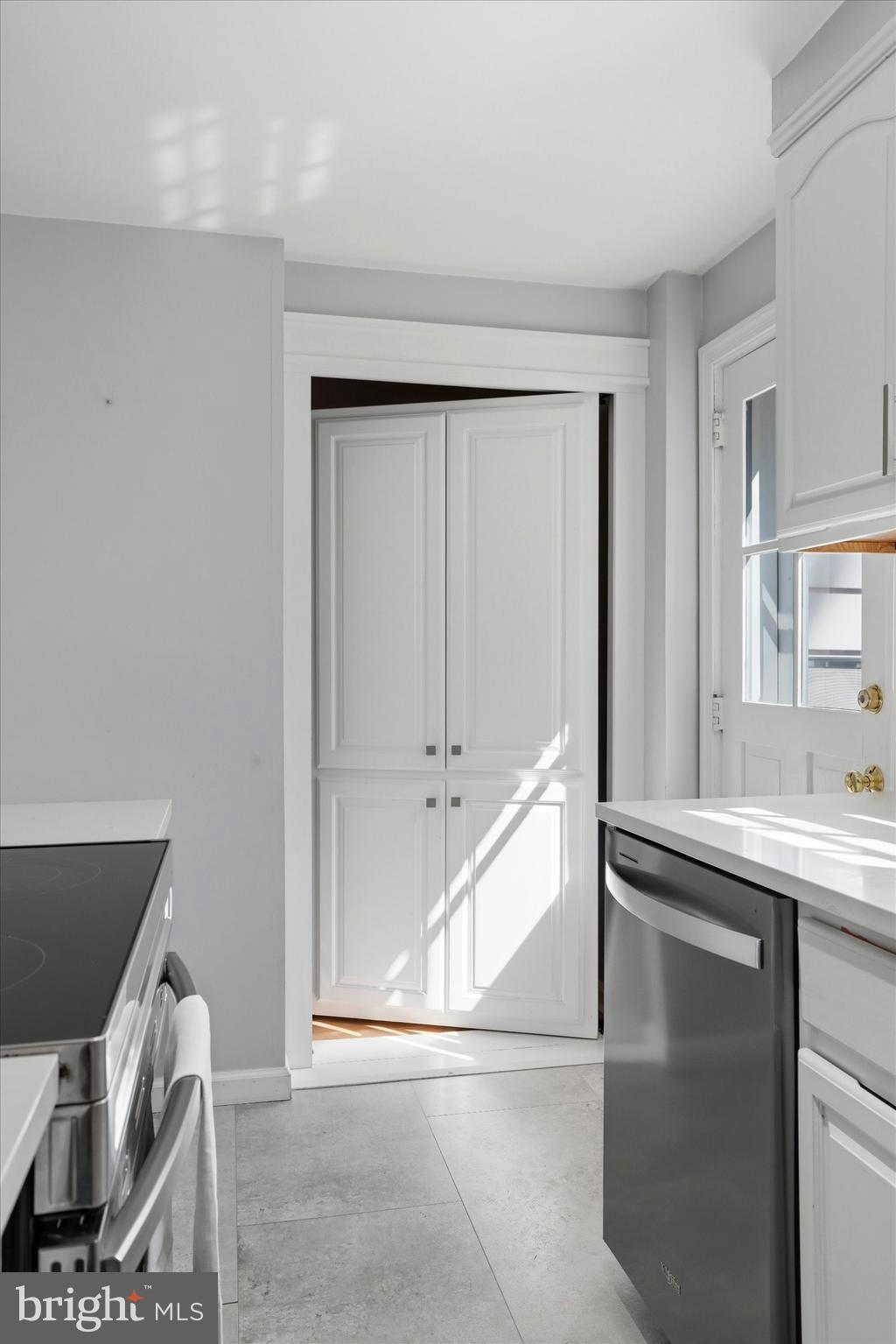 514 Kingston Road Oreland, PA 19075 - Photo 13 of 45