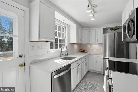 $549,900 | 514 Kingston Road, Oreland, PA 19075