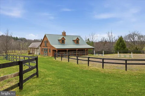 $2,899,000 | 16076 Berlin Turnpike, Purcellville, VA 20132