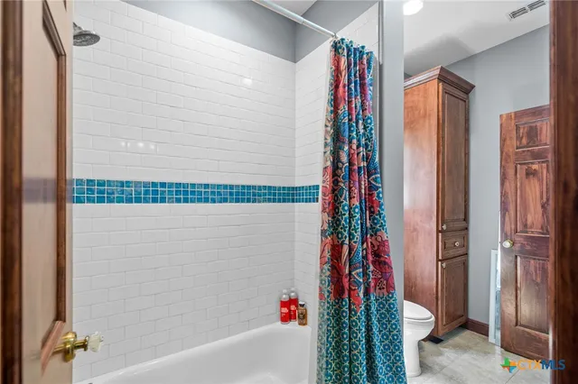 $2,880,000 | 19449-19587 Fm 530, Hallettsville, TX 77964