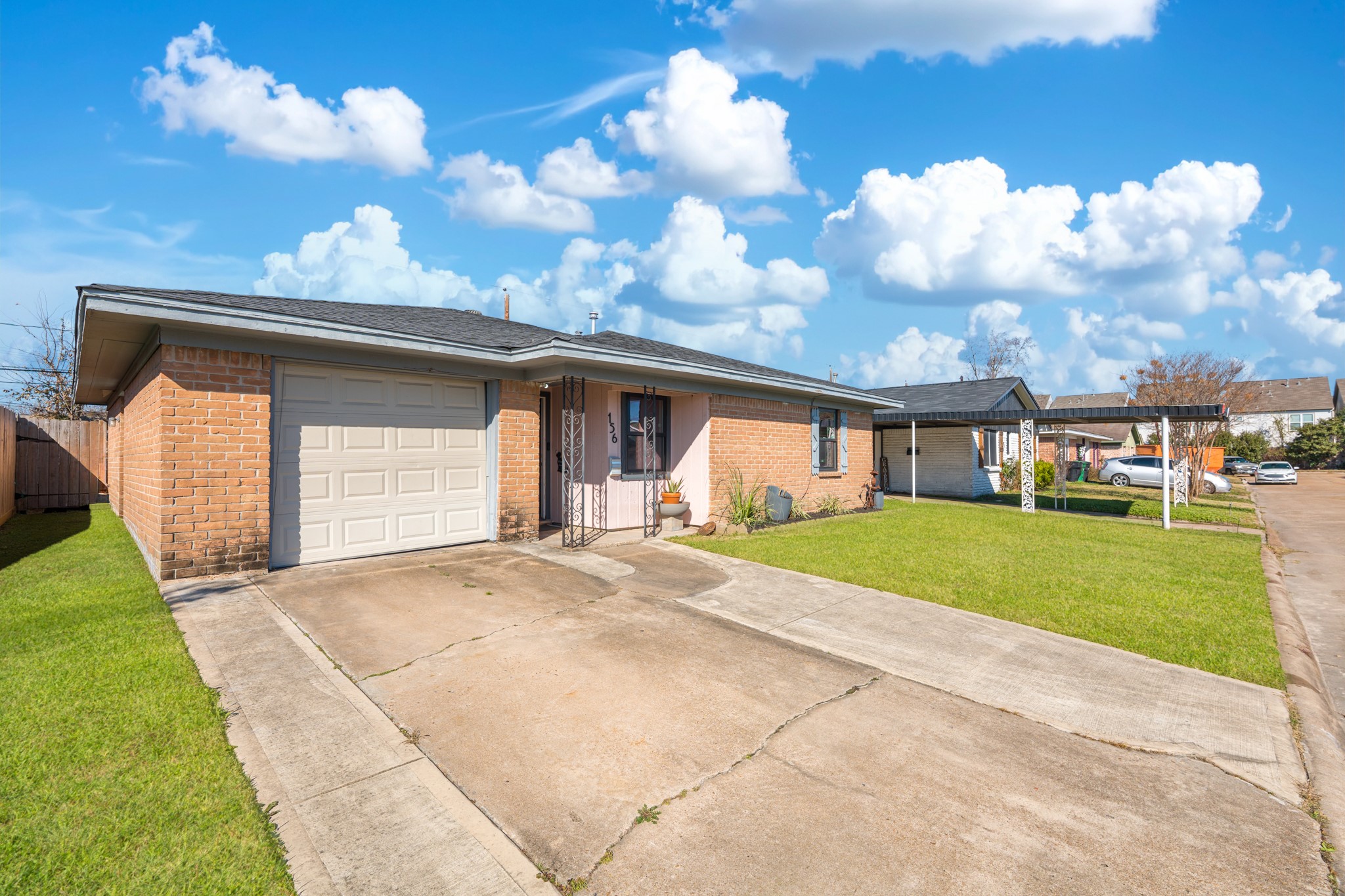 156 West Whitney Street Houston, TX 77018 - Photo 2 of 25