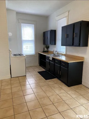 $135,000 | 1100 Payson Avenue, Quincy, IL 62301