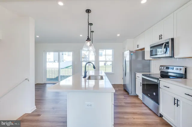 $2,050 | 115 Tuxford Road, Falling Waters, WV 25419