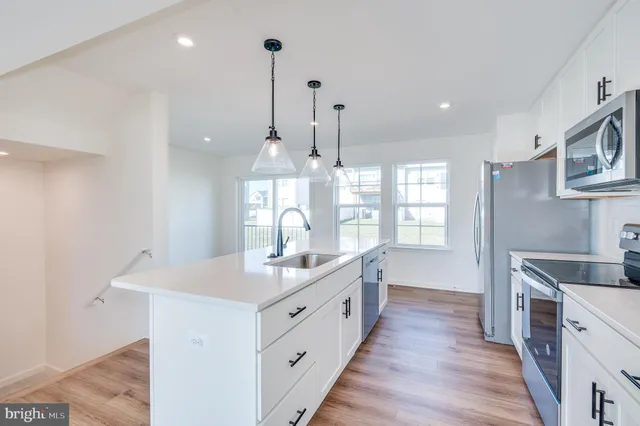 $2,050 | 115 Tuxford Road, Falling Waters, WV 25419