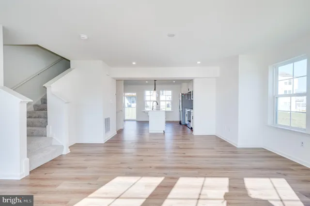 $2,050 | 115 Tuxford Road, Falling Waters, WV 25419