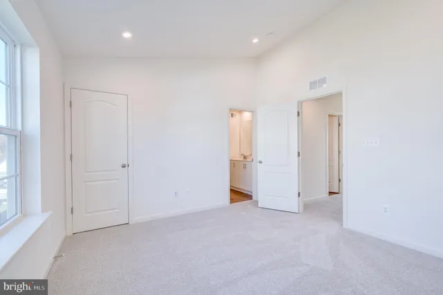 $2,050 | 115 Tuxford Road, Falling Waters, WV 25419