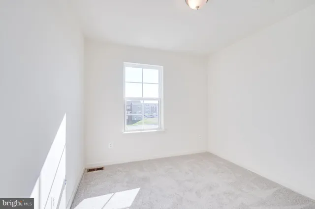 $2,050 | 115 Tuxford Road, Falling Waters, WV 25419