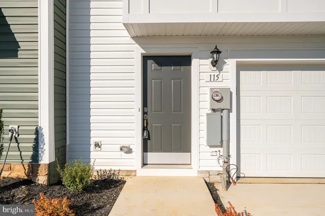 $2,050 | 115 Tuxford Road, Falling Waters, WV 25419