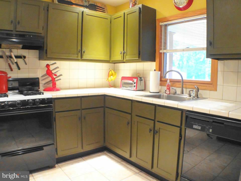 316 Brock Bridge Road Laurel, MD 20724 - Photo 4 of 30 Kitchen